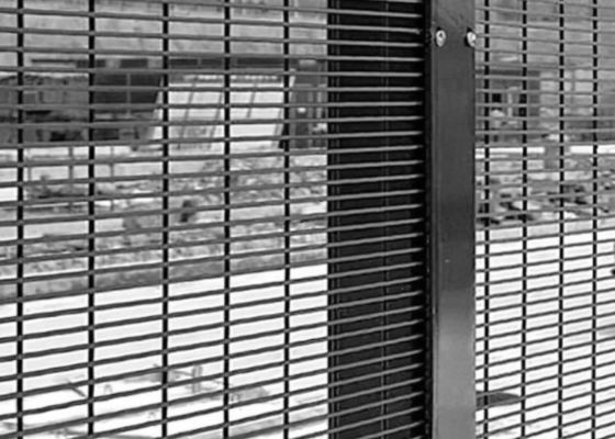 설치가 쉬운 학교용 블랙 퀘어 홀 용접 철망 패널