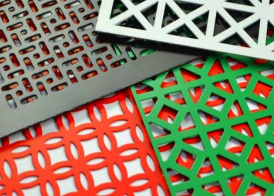 높은 오픈 영역 구멍이 된 강철  Mesh 시트 PVC 코팅 장식 구멍 크기 0.1mm