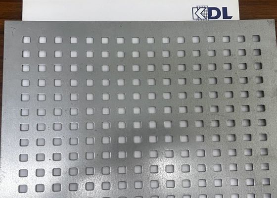 PVC 코팅으로 둥근 구멍이 있는 스테인리스 스틸 구멍이 뚫린 메시 잎