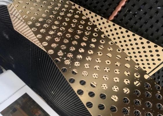 건축물 필터링을 위한 맞춤형 구멍이 뚫린 금속 망